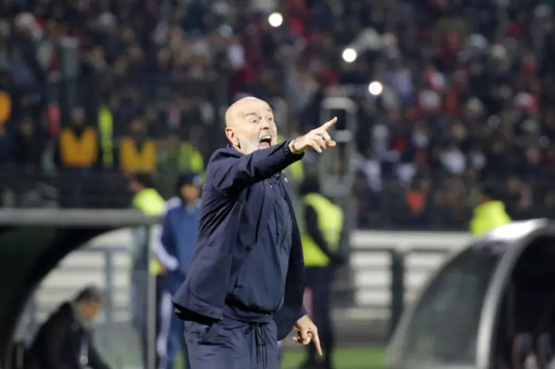 بعد إيقاف كين.. بيولي: دجيكو جاهز لقيادة هجوم فيورنتينا